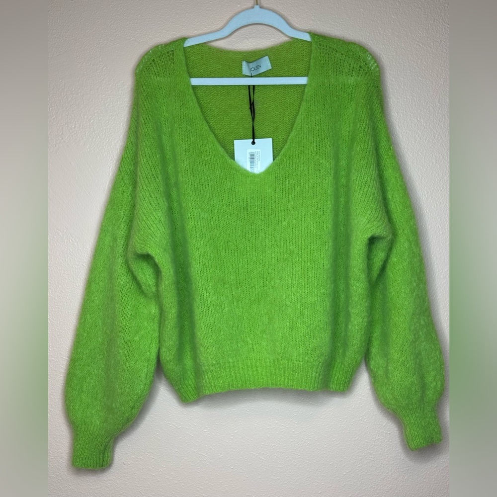 Italian mohair women sweater 53% mohair, 45% Poliamide, 2% Elastan